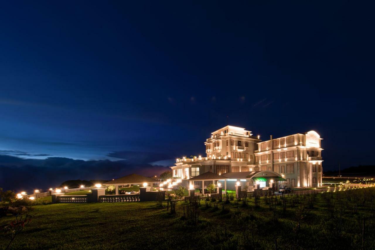 Le Bokor Palace Kampot Dış mekan fotoğraf