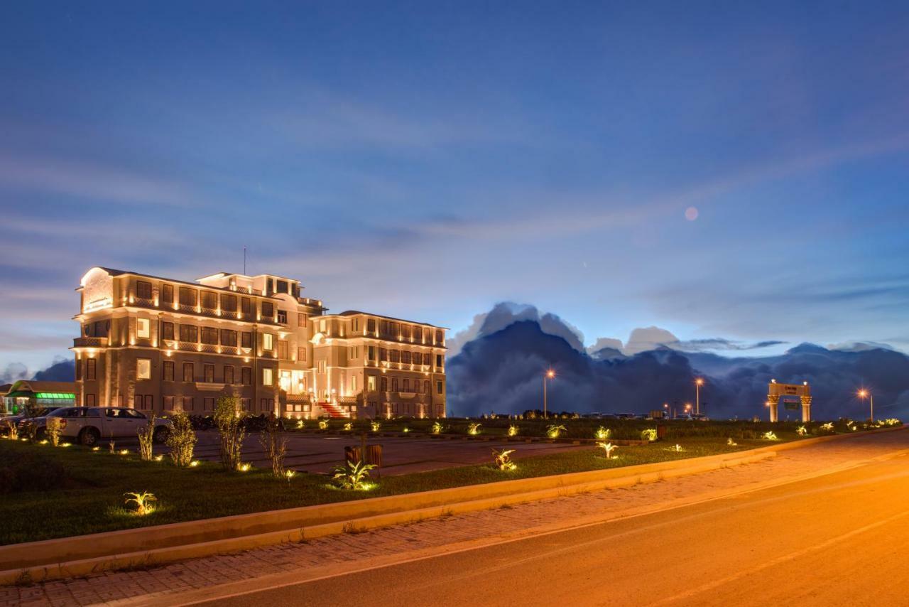 Le Bokor Palace Kampot Dış mekan fotoğraf